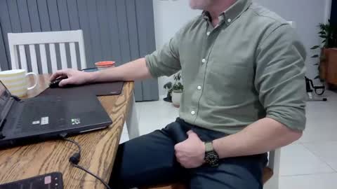 fit_worker online show from 06/18/26, 09:14