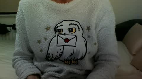 Snapshot of fitbut chatting on 02/10/25, 08:21 Fitbut online show from 02/10/25, 08:21