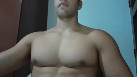 fitchestabs_69 online show from 04/17/26, 12:35