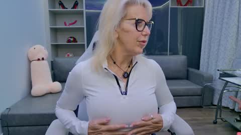 Bianca online show from 02/17/26, 06:58