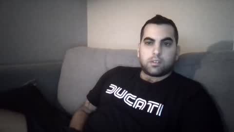 Snapshot of fitdan89 chatting on 06/21/26, 05:32 fitdan89 online show from 06/21/26, 05:32