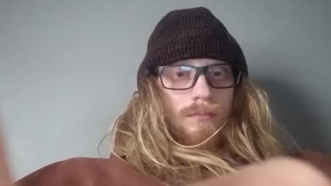 Snapshot of fitfungi7 chatting on 02/08/26, 02:42 fitfungi7 online show from 02/08/26, 02:42