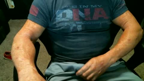 Snapshot of fitguy40 chatting on 06/28/26, 03:23 fitguy40 online show from 06/28/26, 03:23