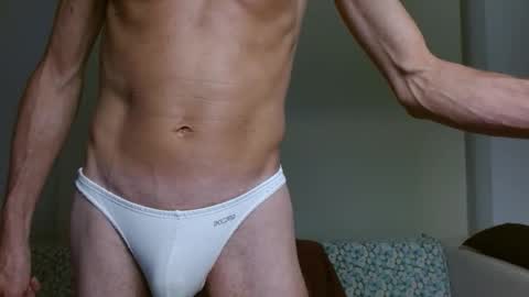 Snapshot of fithotguy90 chatting on 09/20/25, 10:44 Luis online show from 09/20/25, 10:44