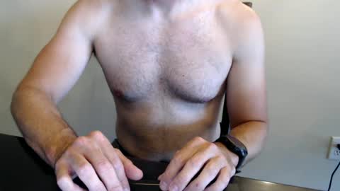 Snapshot of fithubby80 chatting on 06/22/26, 10:07 fithubby80 online show from 06/22/26, 10:07