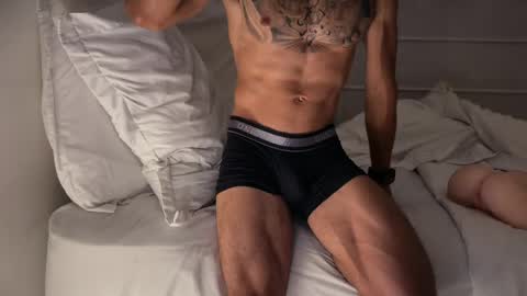 Snapshot of fitjacques chatting on 05/30/26, 02:52 fitjacques online show from 05/30/26, 02:52