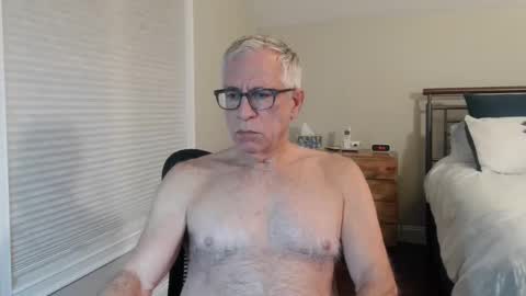 Snapshot of fitman999 chatting on 12/06/24, 02:46 Jon online show from 12/06/24, 02:46