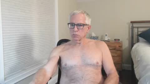 Snapshot of fitman999 chatting on 12/11/24, 03:02 Jon online show from 12/11/24, 03:02