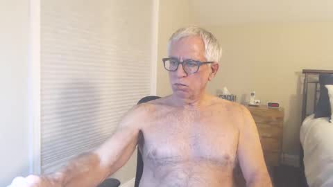 Snapshot of fitman999 chatting on 01/02/25, 03:37 Jon online show from 01/02/25, 03:37