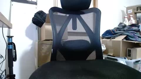 Snapshot of fitshow75 chatting on 03/02/25, 02:51 Links in Bio below online show from 03/02/25, 02:51