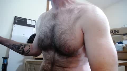 Snapshot of fitshow75 chatting on 09/20/25, 11:44 Links in Bio below online show from 09/20/25, 11:44