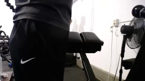  Links in Bio below online show from 12/19/25, 06:48