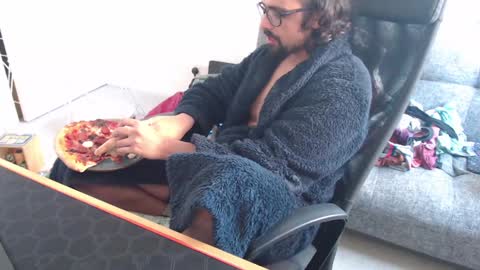 fizz6572 online show from 02/02/25, 12:57