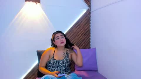 Snapshot of fkndream18 chatting on 06/08/26, 01:50 Sophia Antonella Ryan online show from 06/08/26, 01:50