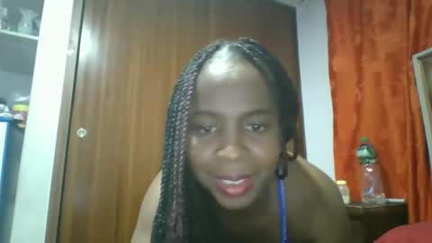 Snapshot of flacahot33 chatting on 04/14/26, 10:27 flacahot33 online show from 04/14/26, 10:27