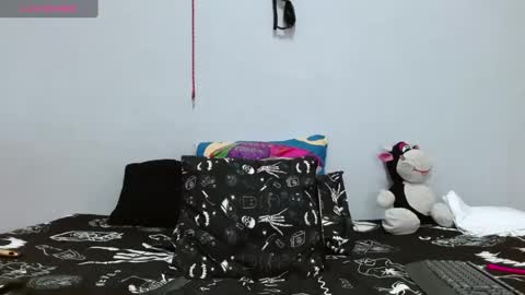 Snapshot of flacapaisa chatting on 03/10/25, 10:24 nova online show from 03/10/25, 10:24