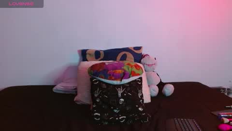 Snapshot of flacapaisa chatting on 11/13/25, 10:52 nova online show from 11/13/25, 10:52