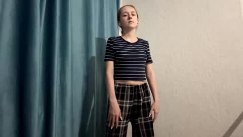 Emma online show from 02/25/26, 01:26