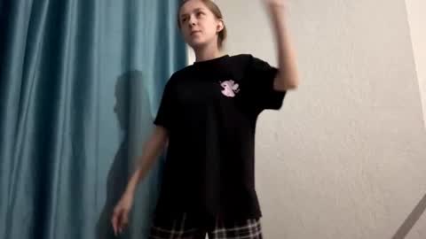 Emma online show from 03/03/26, 06:25