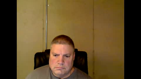 Snapshot of fletch32 chatting on 02/09/25, 02:38 jd online show from 02/09/25, 02:38