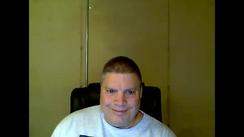 Snapshot of fletch32 chatting on 02/17/25, 01:47 jd online show from 02/17/25, 01:47