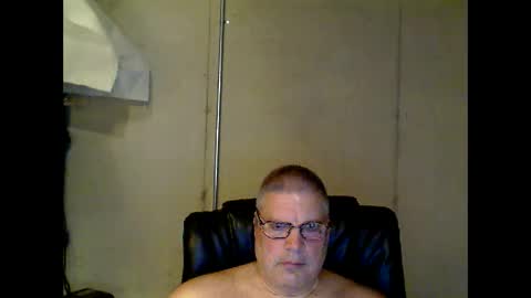 Snapshot of fletch32 chatting on 09/28/25, 03:56 jd online show from 09/28/25, 03:56