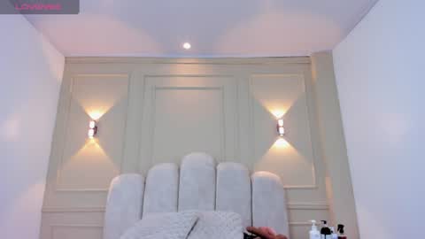 Snapshot of fleurgreco chatting on 06/25/26, 12:31 FLEUR online show from 06/25/26, 12:31