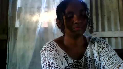 Snapshot of fleussia chatting on 03/21/26, 07:24 fleussia online show from 03/21/26, 07:24