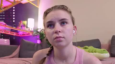 Leia online show from 10/16/25, 08:48