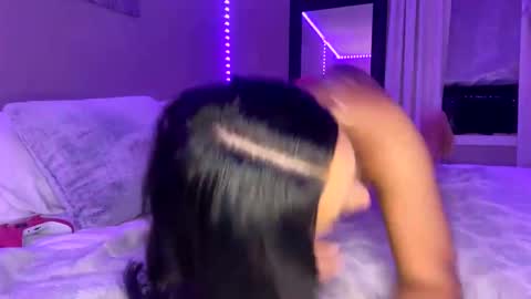 Roxy online show from 02/21/25, 07:01