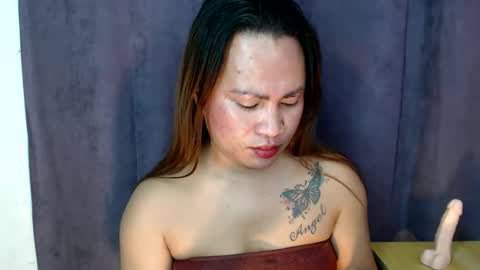 Snapshot of flirtangel93 chatting on 11/19/25, 06:52 Angel online show from 11/19/25, 06:52