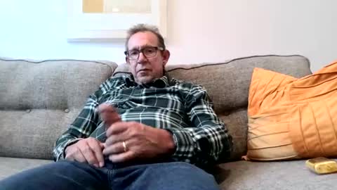 Snapshot of flirtofcharleston chatting on 12/18/24, 07:52 Flickrbrite online show from 12/18/24, 07:52