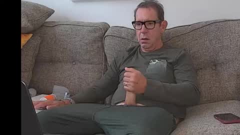 Snapshot of flirtofcharleston chatting on 12/17/25, 04:35 Flickrbrite online show from 12/17/25, 04:35