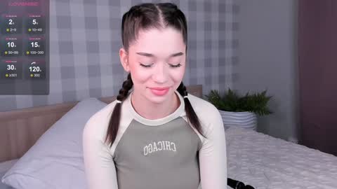 Emely  online show from 12/30/24, 08:25