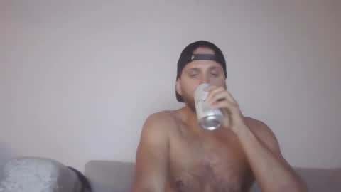 Snapshot of flopy1995 chatting on 12/29/24, 06:35 flopy1995 online show from 12/29/24, 06:35