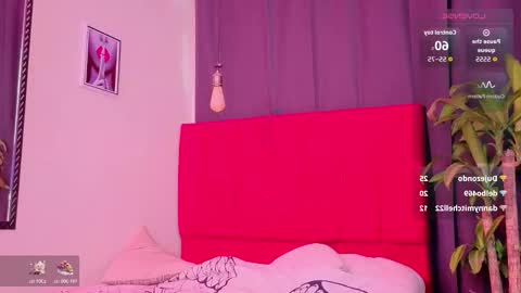 flor_gil online show from 11/30/25, 08:24