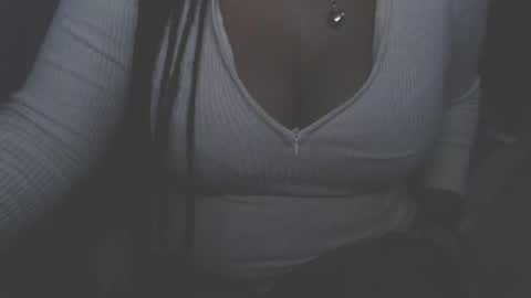 flora886505 online show from 09/24/25, 12:58