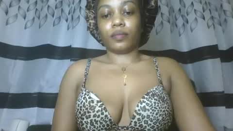 Snapshot of flora_fantasy chatting on 07/18/26, 03:27 fantasy online show from 07/18/26, 03:27