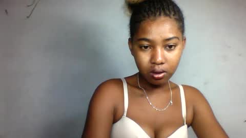 florencia011 online show from 03/12/25, 08:19