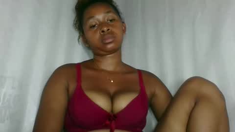 florencia011 online show from 12/04/25, 08:12