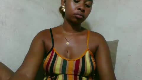 florencia011 online show from 04/17/26, 02:09