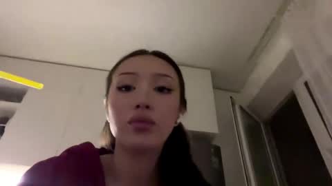Snapshot of florinebolevice chatting on 06/04/26, 07:42 Lucy online show from 06/04/26, 07:42