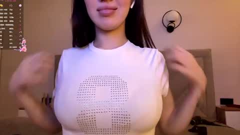Snapshot of florinebolevice chatting on 07/02/26, 10:38 Lucy online show from 07/02/26, 10:38