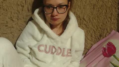 Snapshot of flowercandydoll chatting on 12/23/24, 07:20 say meow and send tip online show from 12/23/24, 07:20