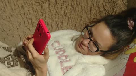 Snapshot of flowercandydoll chatting on 01/17/25, 07:05 say meow and send tip online show from 01/17/25, 07:05