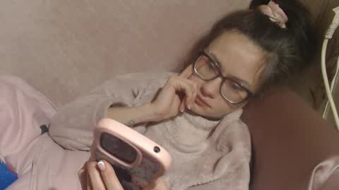 Snapshot of flowercandydoll chatting on 02/08/26, 01:53 say meow and send tip online show from 02/08/26, 01:53