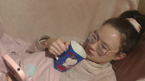 Snapshot of flowercandydoll chatting on 03/02/26, 07:43 say meow and send tip online show from 03/02/26, 07:43