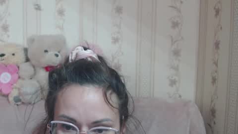 say meow and send tip  online show from 04/27/26, 10:24