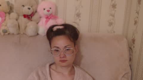 say meow and send tip  online show from 05/04/26, 05:20