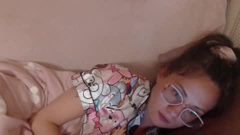 say meow and send tip  online show from 05/07/26, 07:08